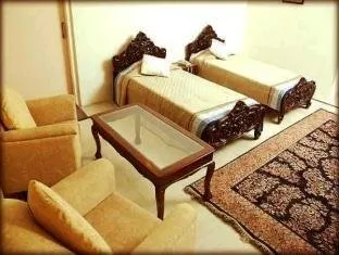 Hotel Shree Niwas - Image 1
