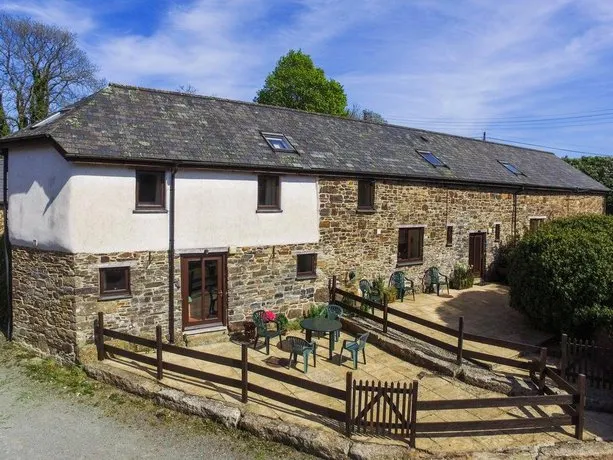 Week Farm - Image 1