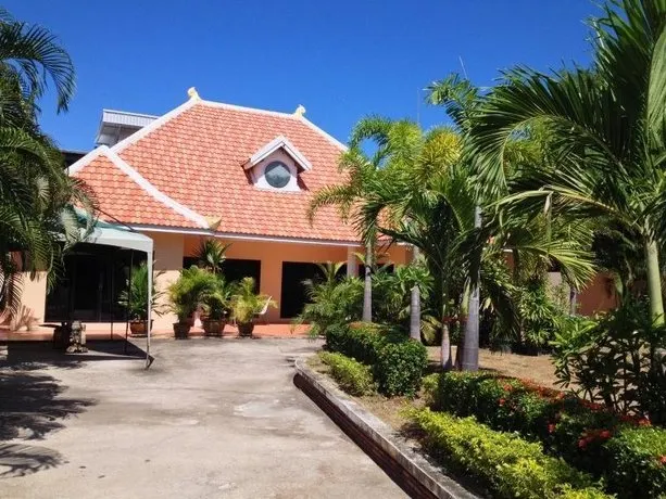 Arunothai House Pratumnak Hill - Image 1