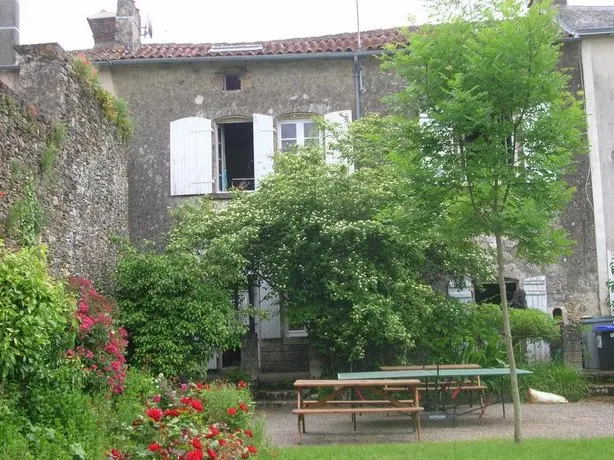 B&B Les Remparts - Image 1