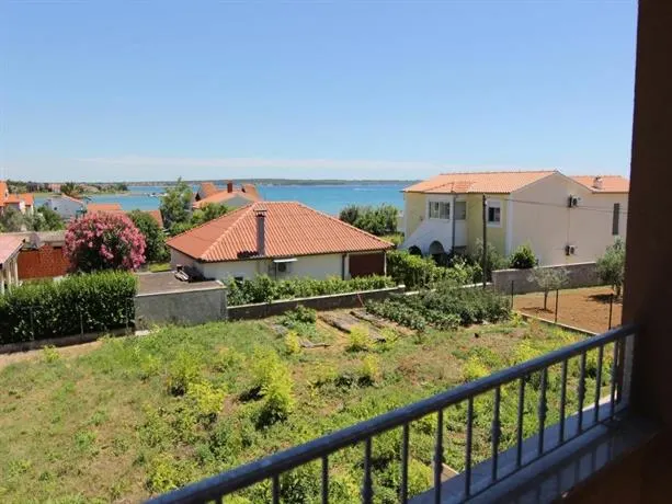 Holiday home Luscinia - Image 1