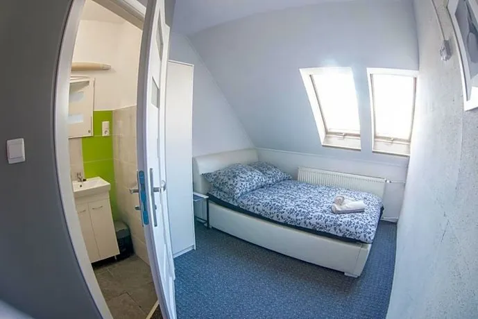 Fitness Hostel - Image 1