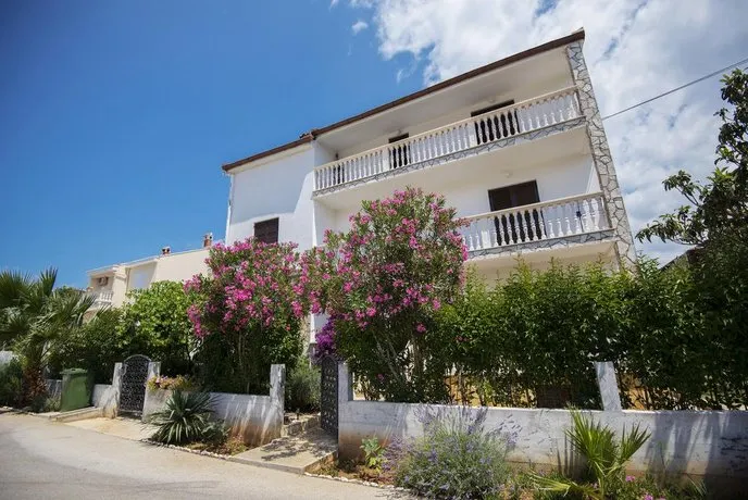 Apartments Petrčane - Image 1