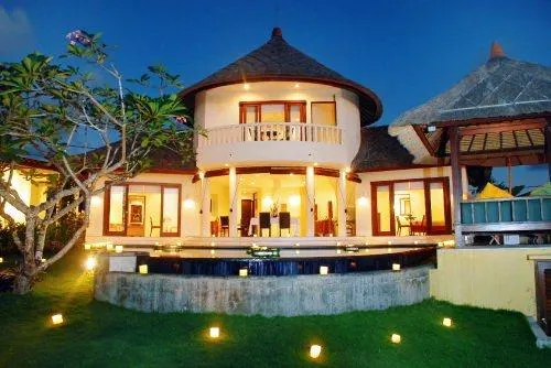 Ocean View Frangipani Villa & Spa - Image 1