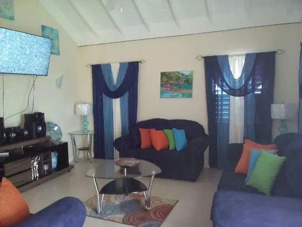 Sunny Escape Villa - Image 1