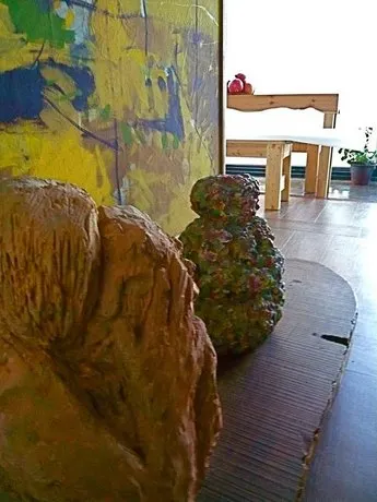 Guesthouse In Picture - Image 1
