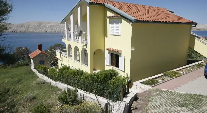 Apartments Roza - Image 1