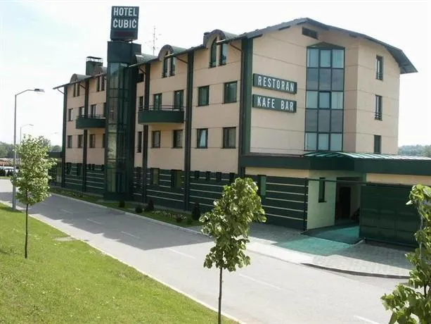Hotel Cubic - Image 1