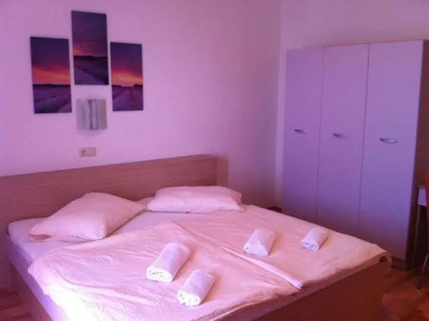 Meduza Bed And Breakfast - Image 1