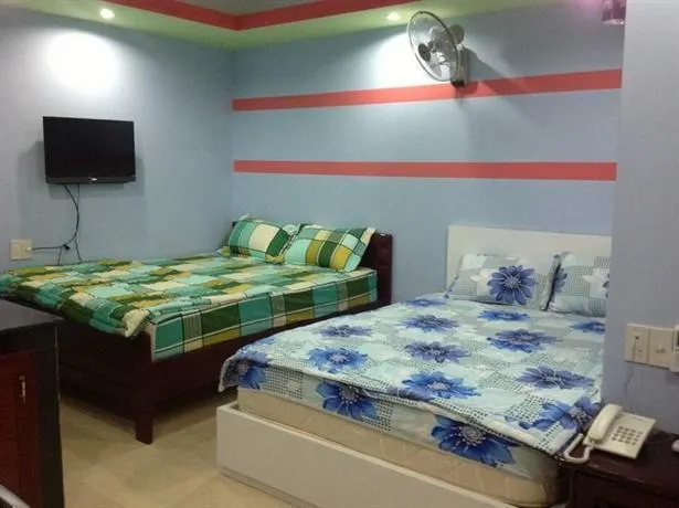 Stay Awhile Hostel And Apartments - Image 1