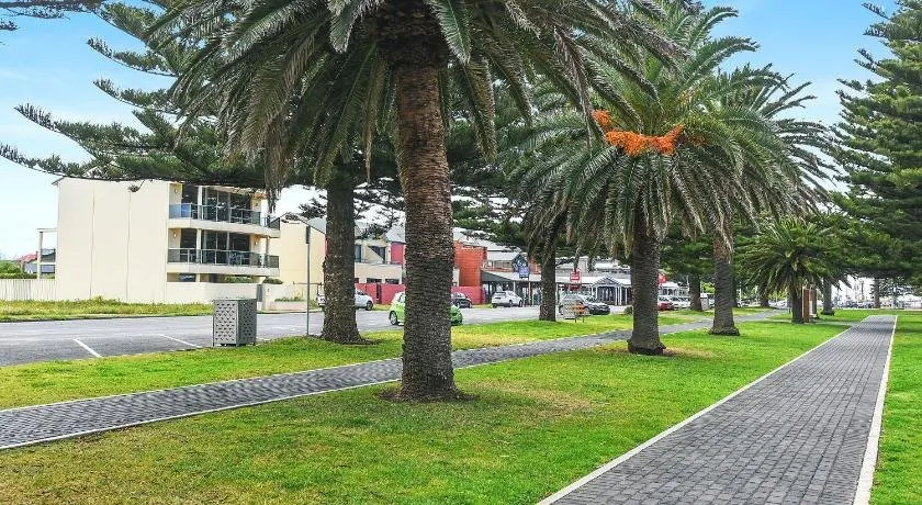 Ultimate Esplanade 3 Storey Experience - Image 1