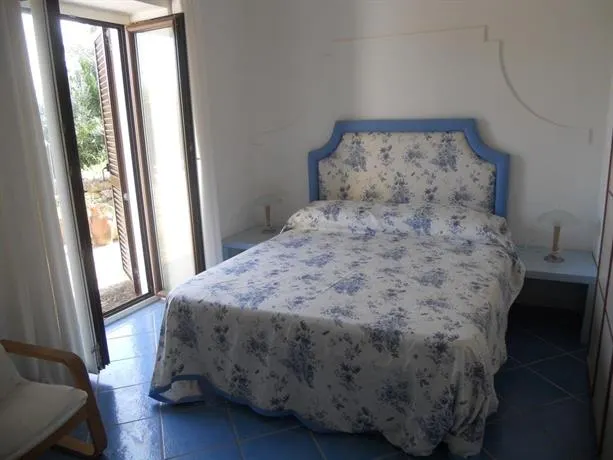 Villa Grotta Azzurra - Image 1