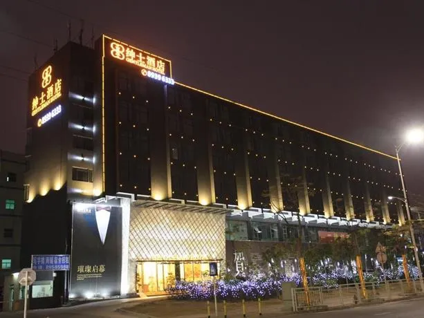 Gentleman Hotel - Image 1