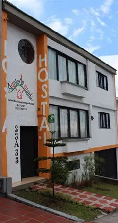 Aqui Me Quedo Hostel Manizales - Image 1