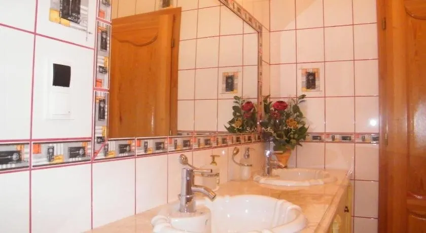 Klara Villa Balatonboglar - Image 1