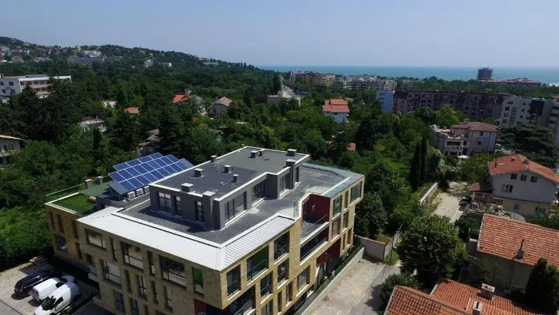 Varna Deluxe Suites - Image 1