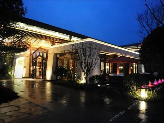 Ronghui Hot Spring Resort - Image 1