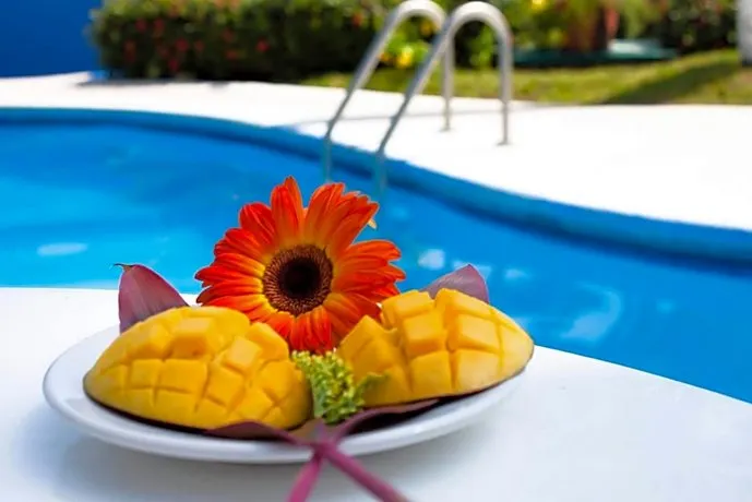 Santa Maria Acapulco - Image 1