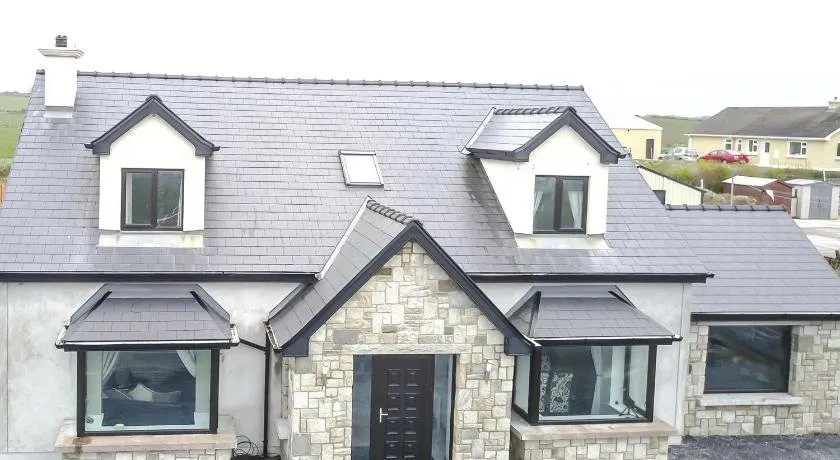 House By The Sea & Golf Course - Image 1