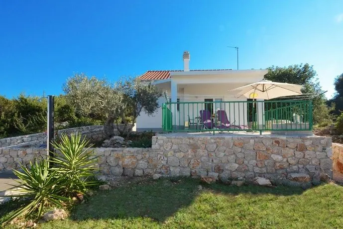 Holiday Home Paradiso - Image 1