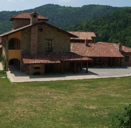 Castel Martino - Image 1