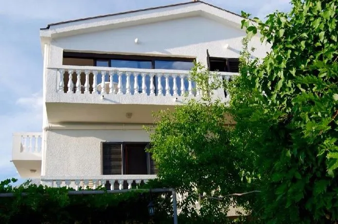 Vila Maria Dobra Voda - Image 1