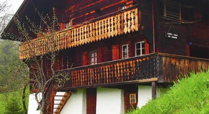 Chalet Les Pavots - Image 1