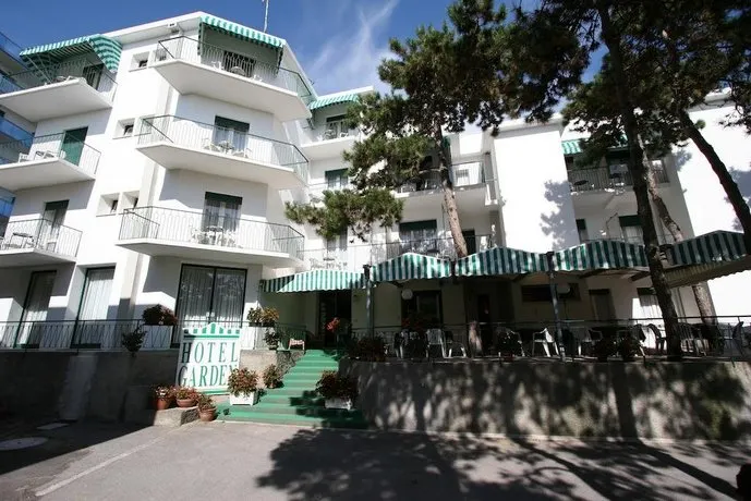 Hotel Garden - Image 1
