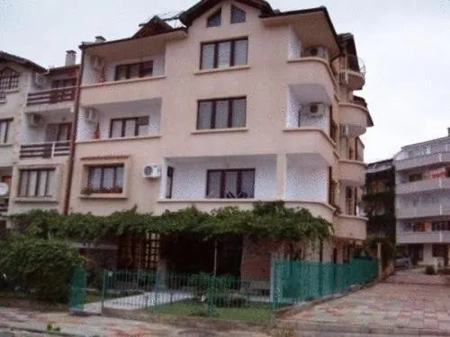 Guest House Petkovi - Image 1
