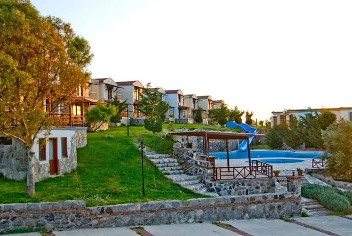 Akay Garden - Image 1