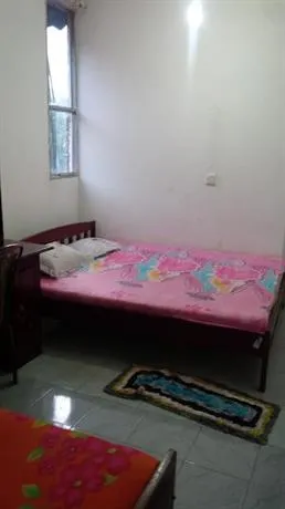 Sharaz Guest Inn - Image 1