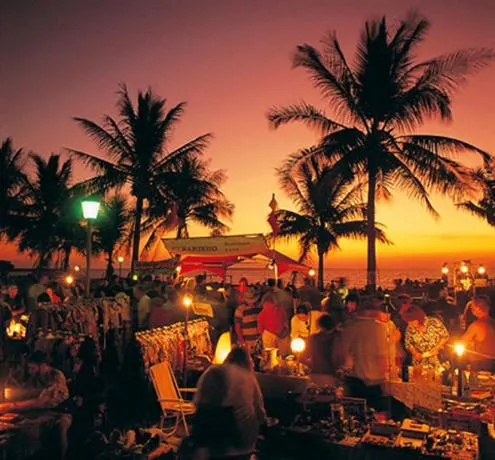 Darwin Beachfront Holiday Apartment - Image 1