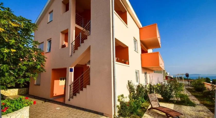 Apartments Komadina 596 - Image 1