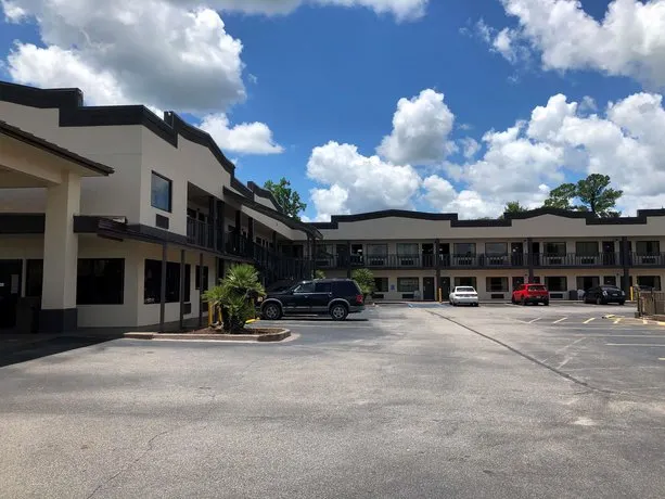 SureStay Hotel by Best Western Conway - Image 1