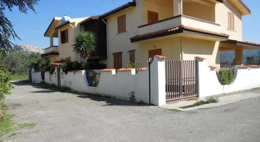 Villa Magnolia Appartamenti - Image 1