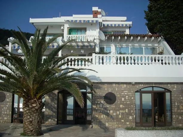 Villa Kaludjerovic - Image 1