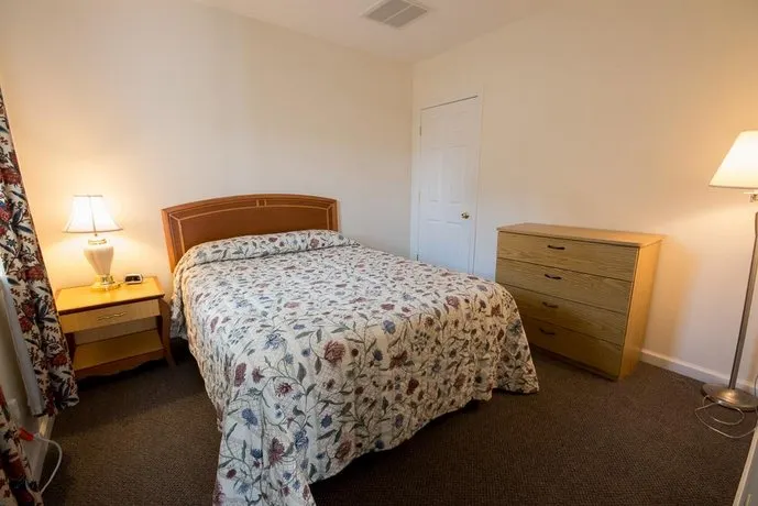 Blue Moon Motel - Image 1