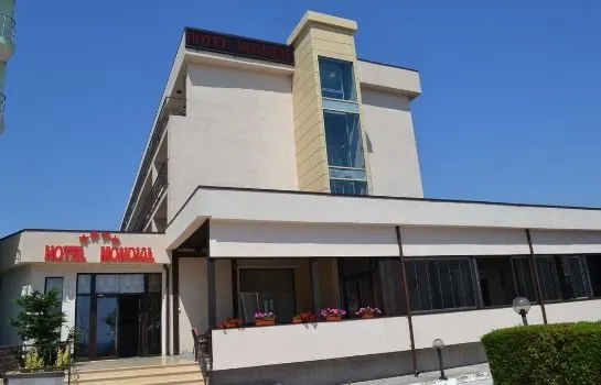 Hotel Mondial Eforie Nord - Image 1