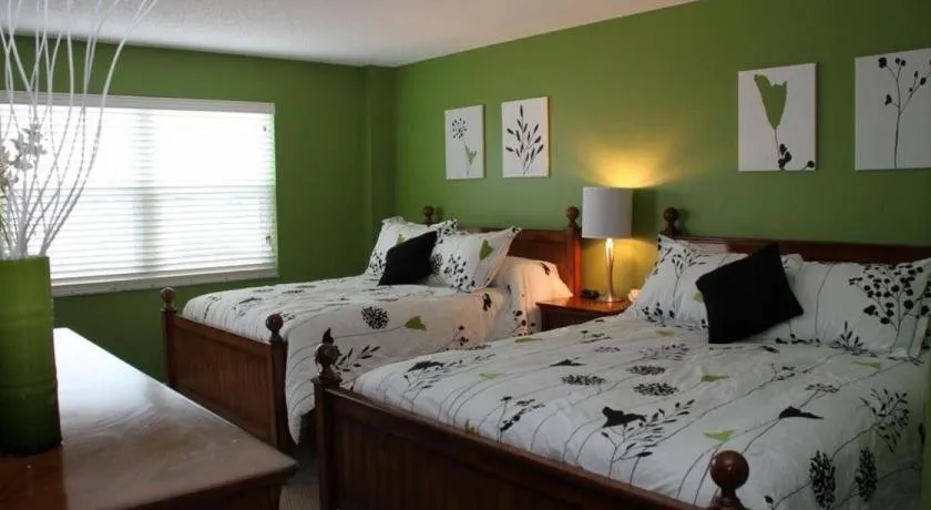 Beach Place Condominiums - Image 1