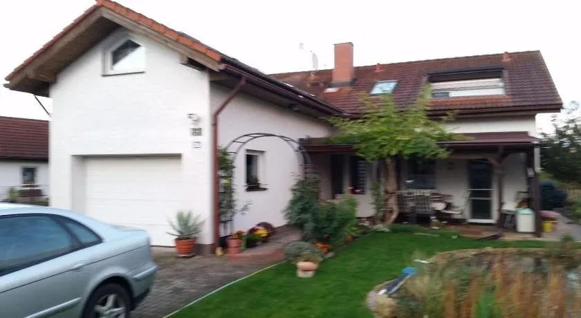 Apartmán v rodinném domě - Image 1