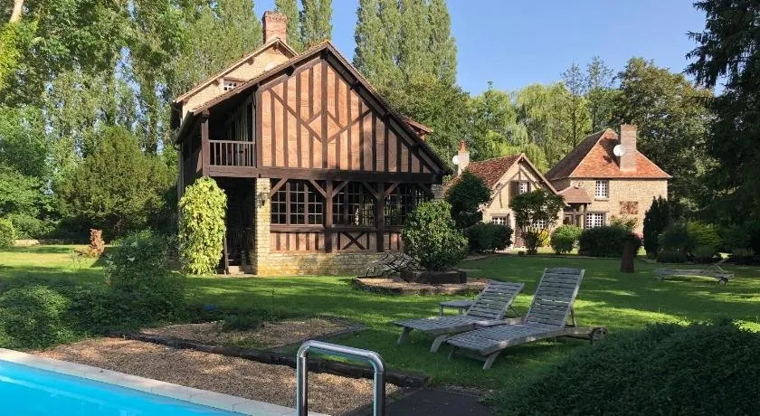 Le Domaine Du Moulin Foulon - Image 1