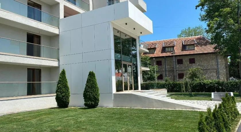 Hotel Rhodos - Image 1