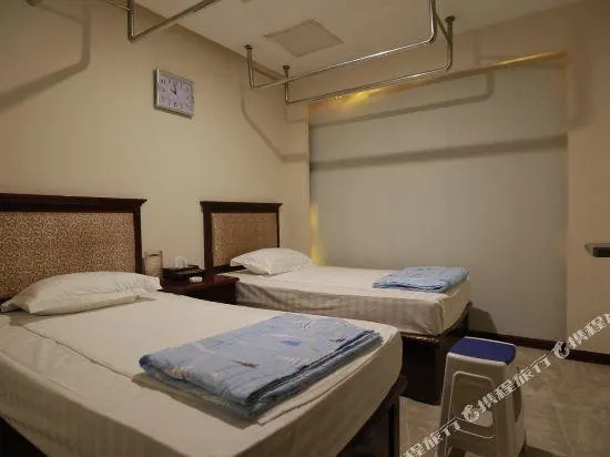 Jing Cheng Hotel - Image 1