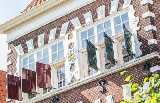 Graaf Van Hoorn Boutique Guesthouse - Image 1