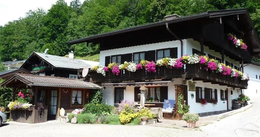 Ferienwohnung mit Terrasse, Garten und Grill | Bergblick - Image 1