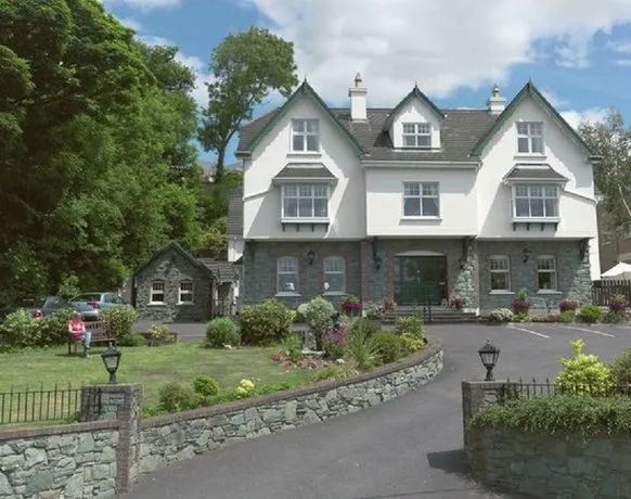 Farmstead Lodge - Image 1
