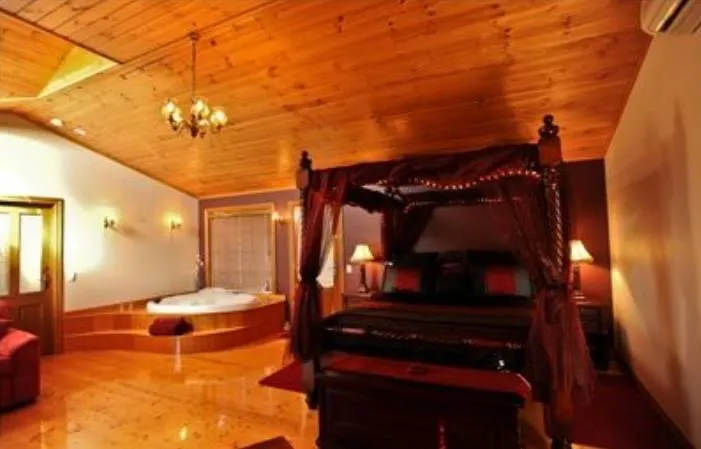 Ripplebrook Cottages - Image 1