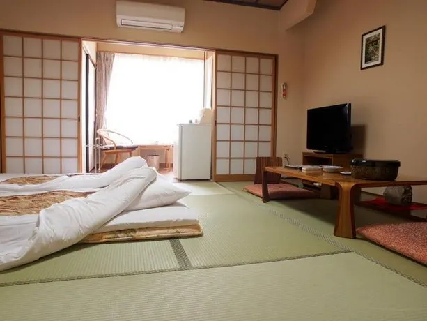Jozankei Hot Spring Hotel Shiraito - Image 1