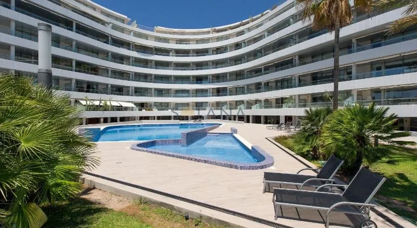 LA MAISON BLANCHE DESIGN Luxury Apartments - Image 1