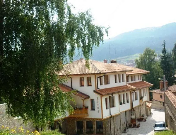 Family Hotel Djogolanova Kashta - Image 1